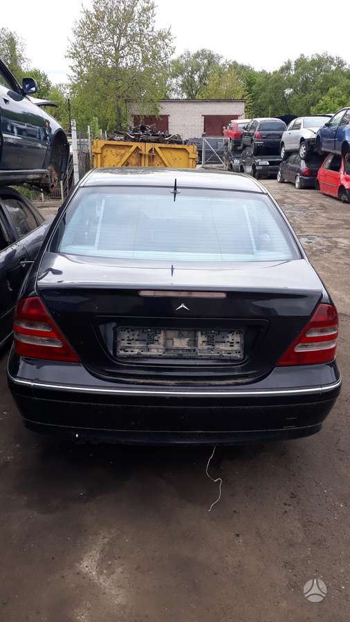 Mercedes-Benz C220 Dalimis