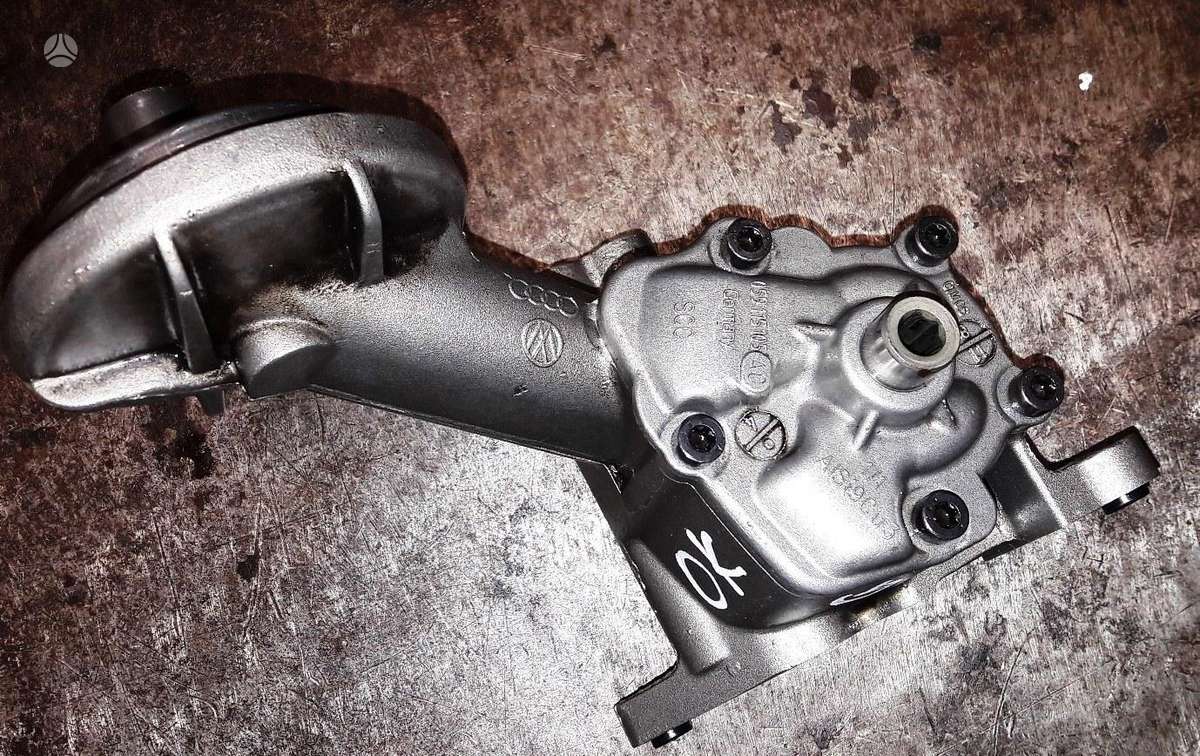 Audi A8, 059115105, dzinēja detaļas