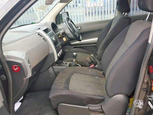 Nissan X-Trail for parts