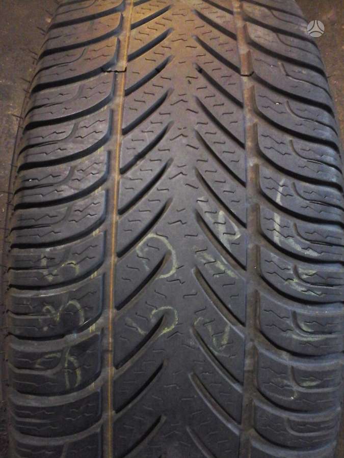 Semperit UniversaliosZiemines, зимние 235/60 R16