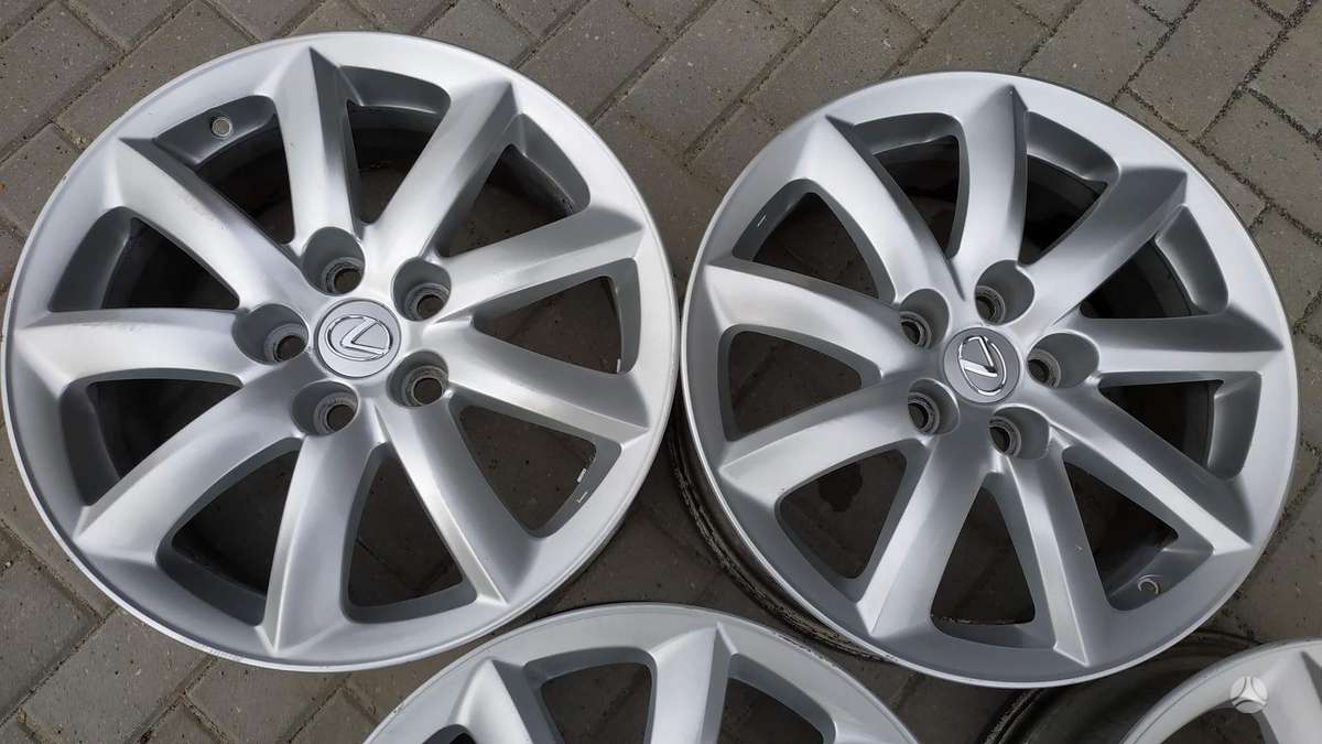 Lexus, vieglmetāla, R18