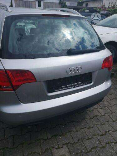Audi A4 dalimis. Yra ir sidabrinės spalvos