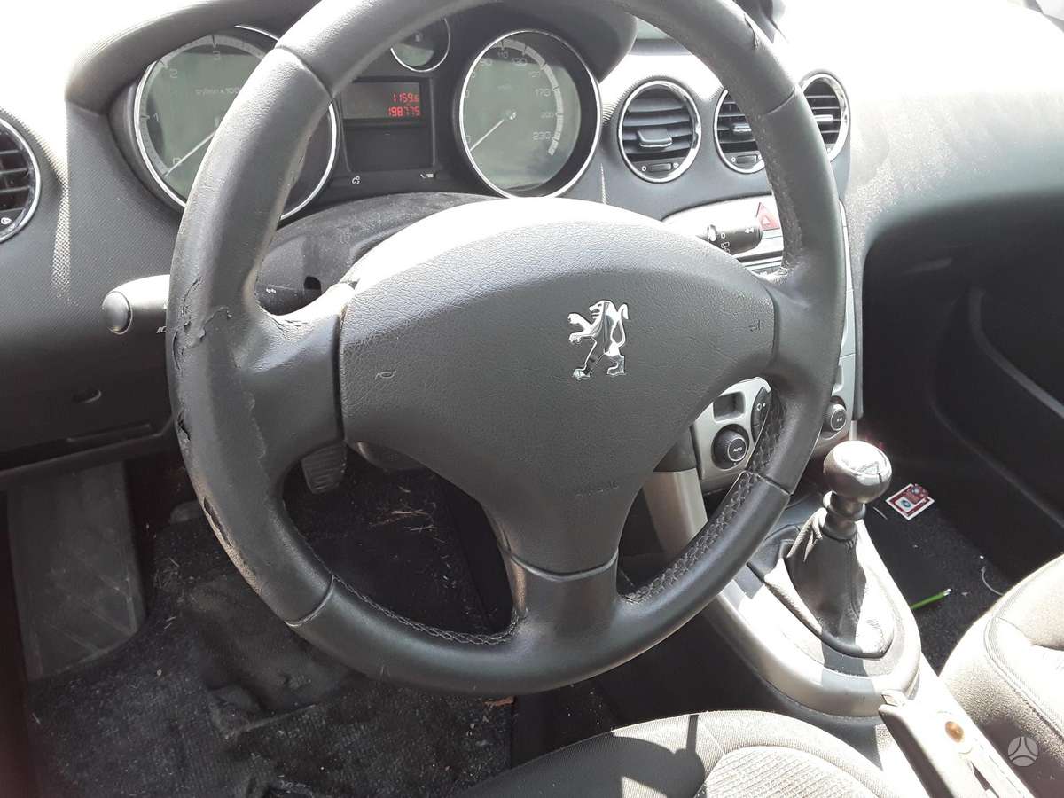 Peugeot 308 по частям