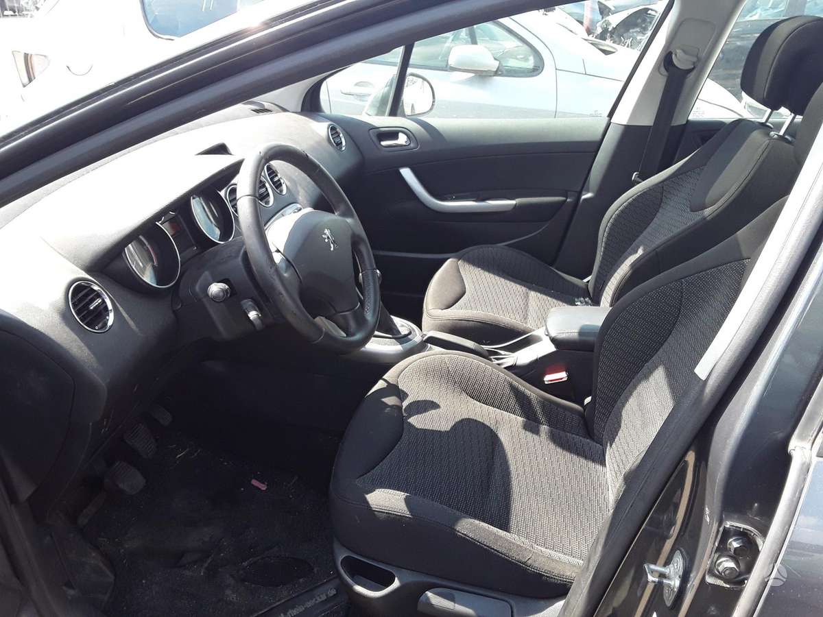 Peugeot 308 по частям
