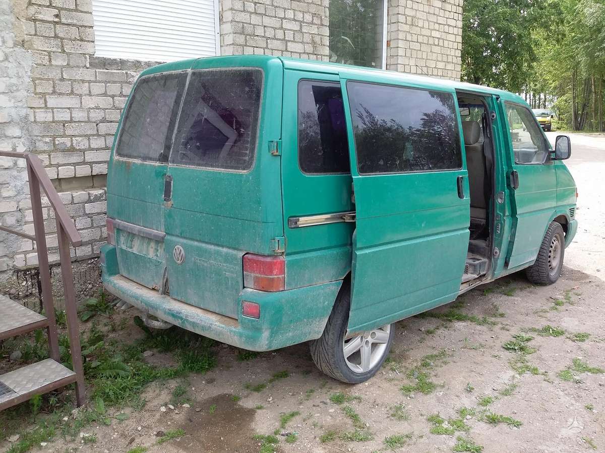 Volkswagen Transporter, passenger vans