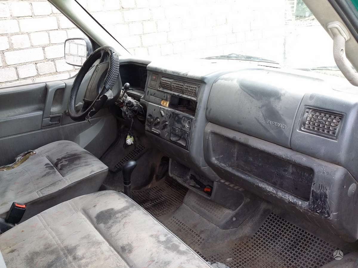 Volkswagen Transporter, passenger vans