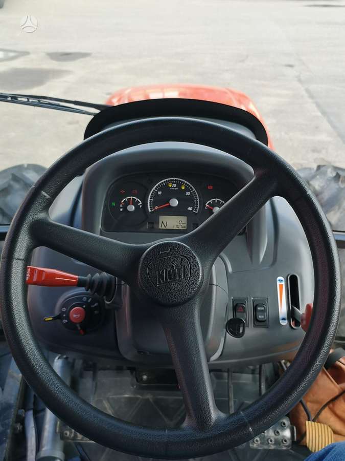 Kioti RX7330, tractors