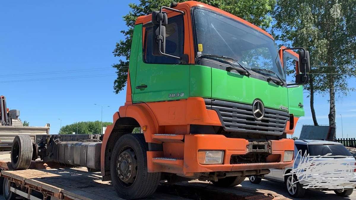 Mercedes-Benz Axor 1833, trucks