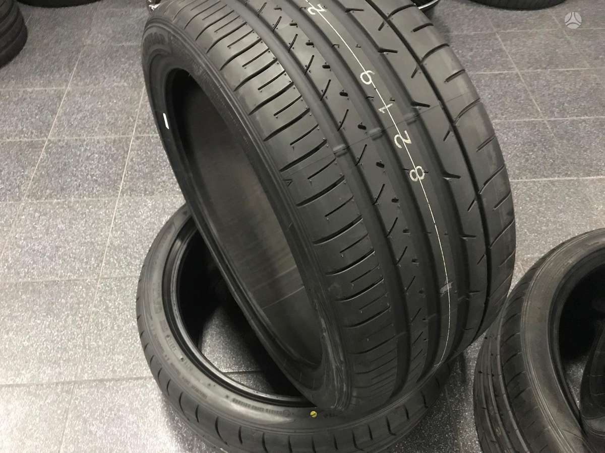 Dunlop, summer 295/40 R21