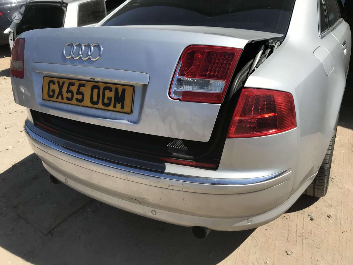 Audi A8 rezerves daļās