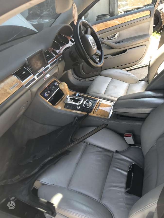 Audi A8 rezerves daļās