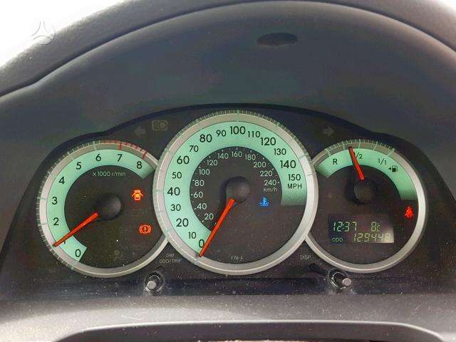Toyota Corolla Verso по частям