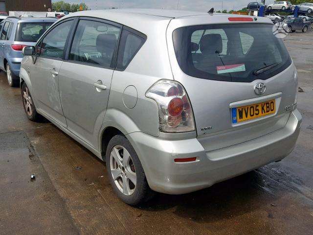 Toyota Corolla Verso по частям