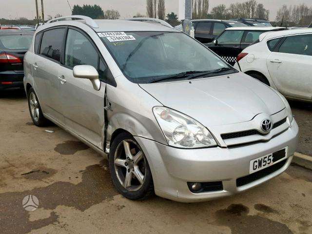 Toyota Corolla Verso по частям
