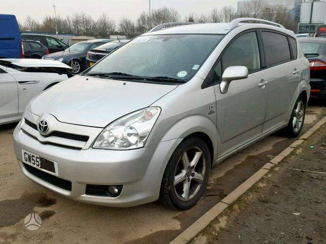 Toyota Corolla Verso dalimis