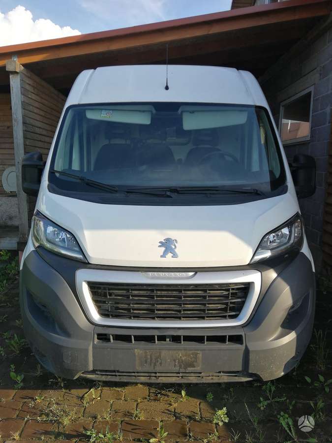Peugeot Boxer, preču