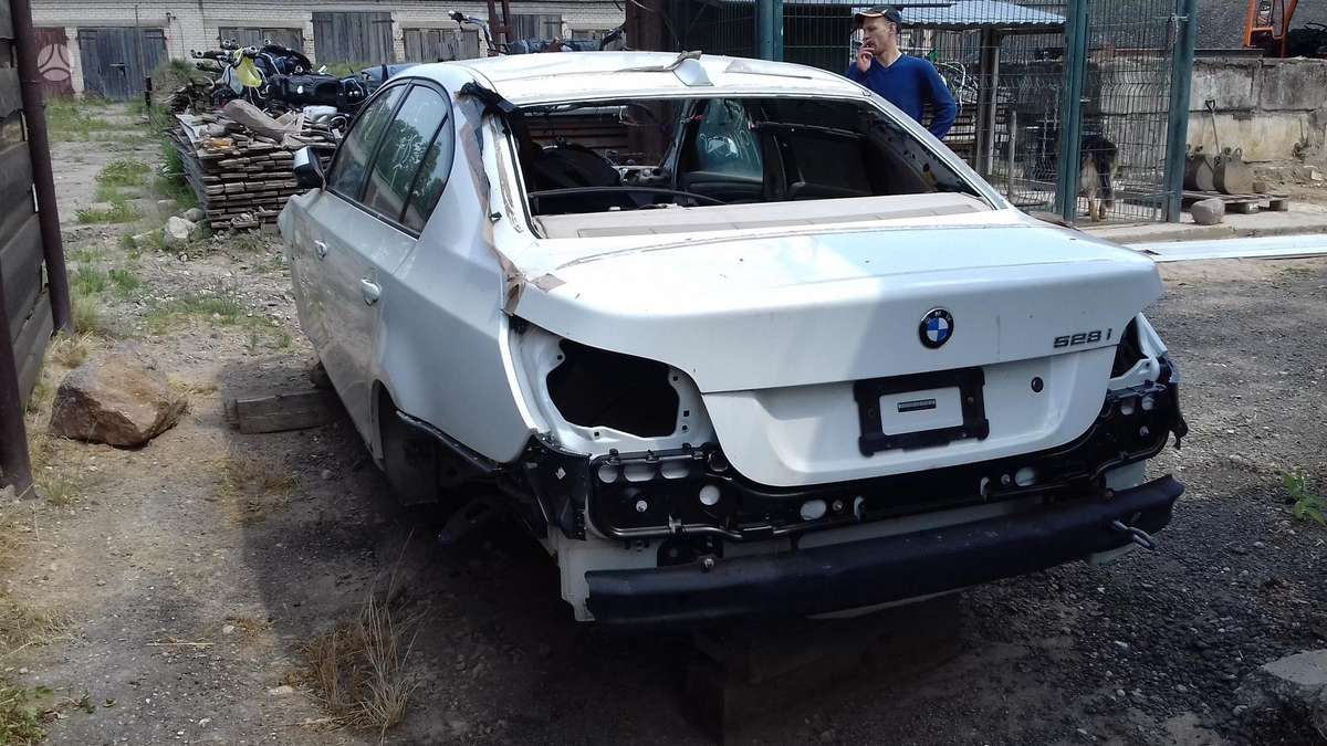 BMW 528 rezerves daļās