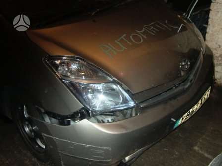 Toyota Prius по частям