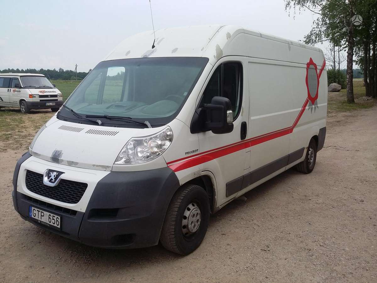 Peugeot BOXER, cargo vans