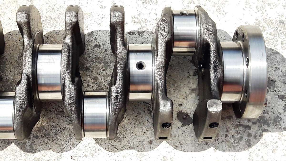 Ford Transit variklio detalės
