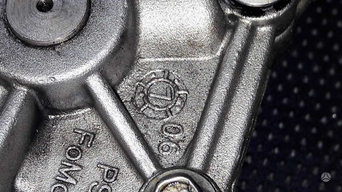 Ford Mondeo variklio detalės