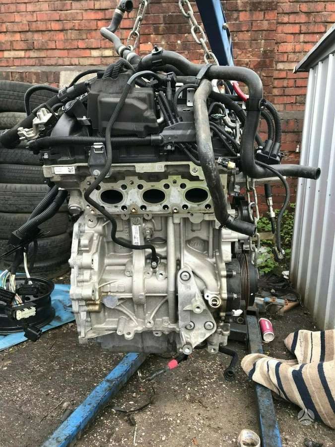 Mini Cooper variklio detalės