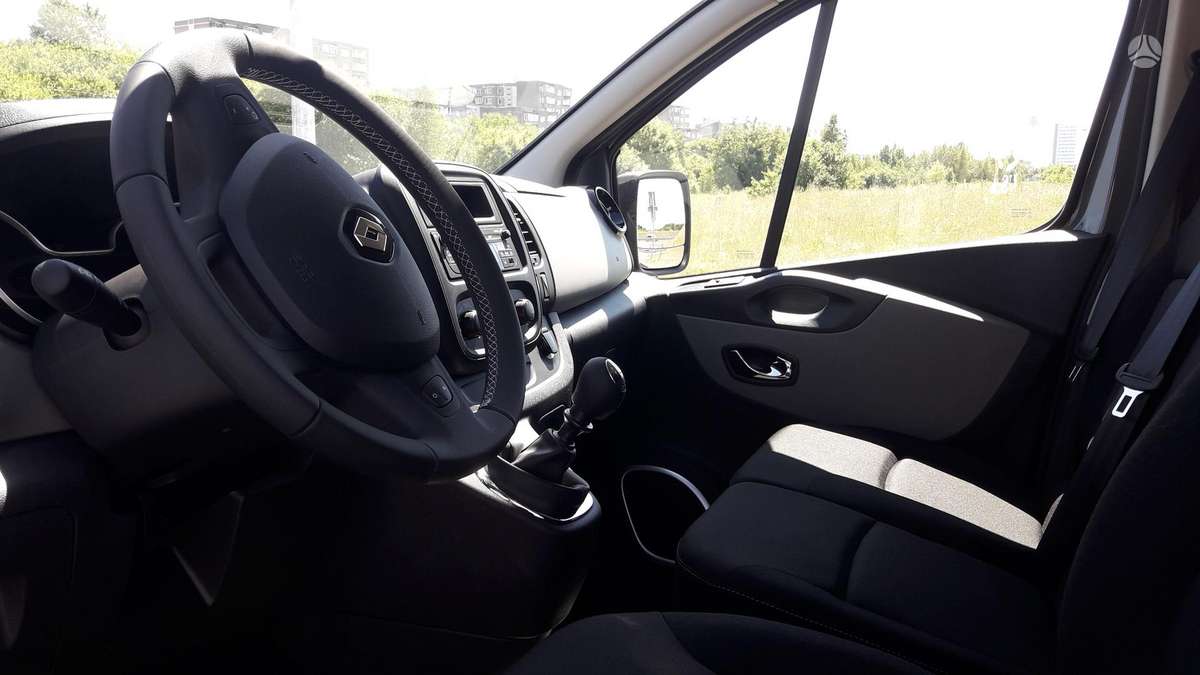 Renault Traffic, пассажирский микроавтобус