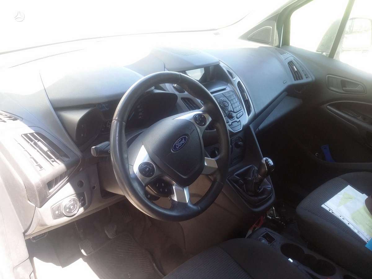 Ford Transit Connect по частям. Europa dalimis