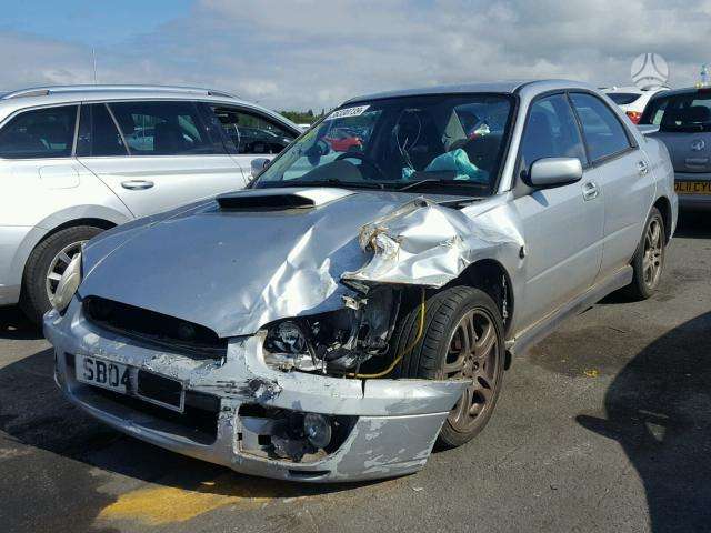 Subaru Impreza WRX dalimis