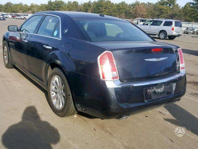 Chrysler 300C dalimis
