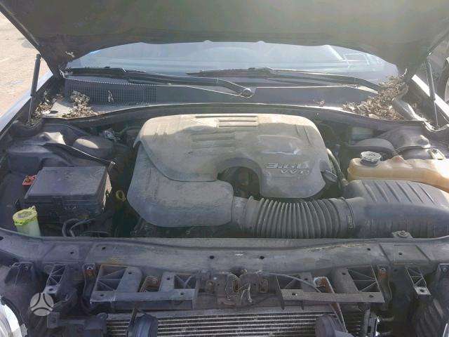 Chrysler 300C dalimis
