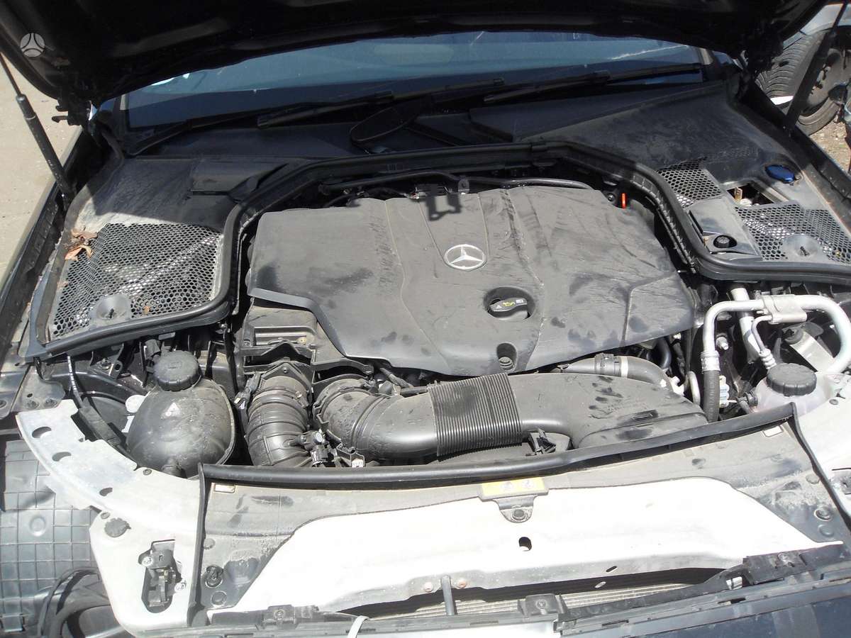 Mercedes-Benz C klasė по частям