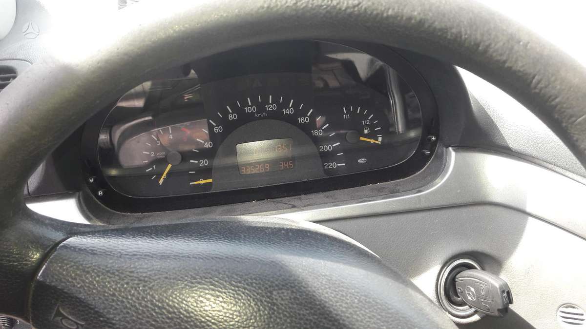 Mercedes-Benz Vito, preču