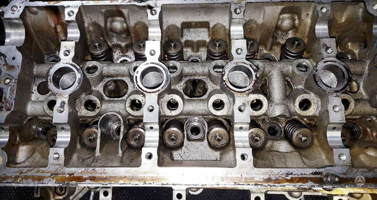 Audi A6, BWE, variklio detalės