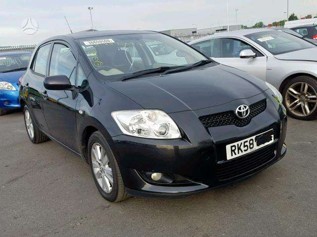 Toyota Auris по частям