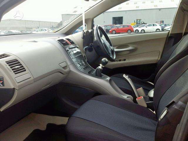 Toyota Auris for parts