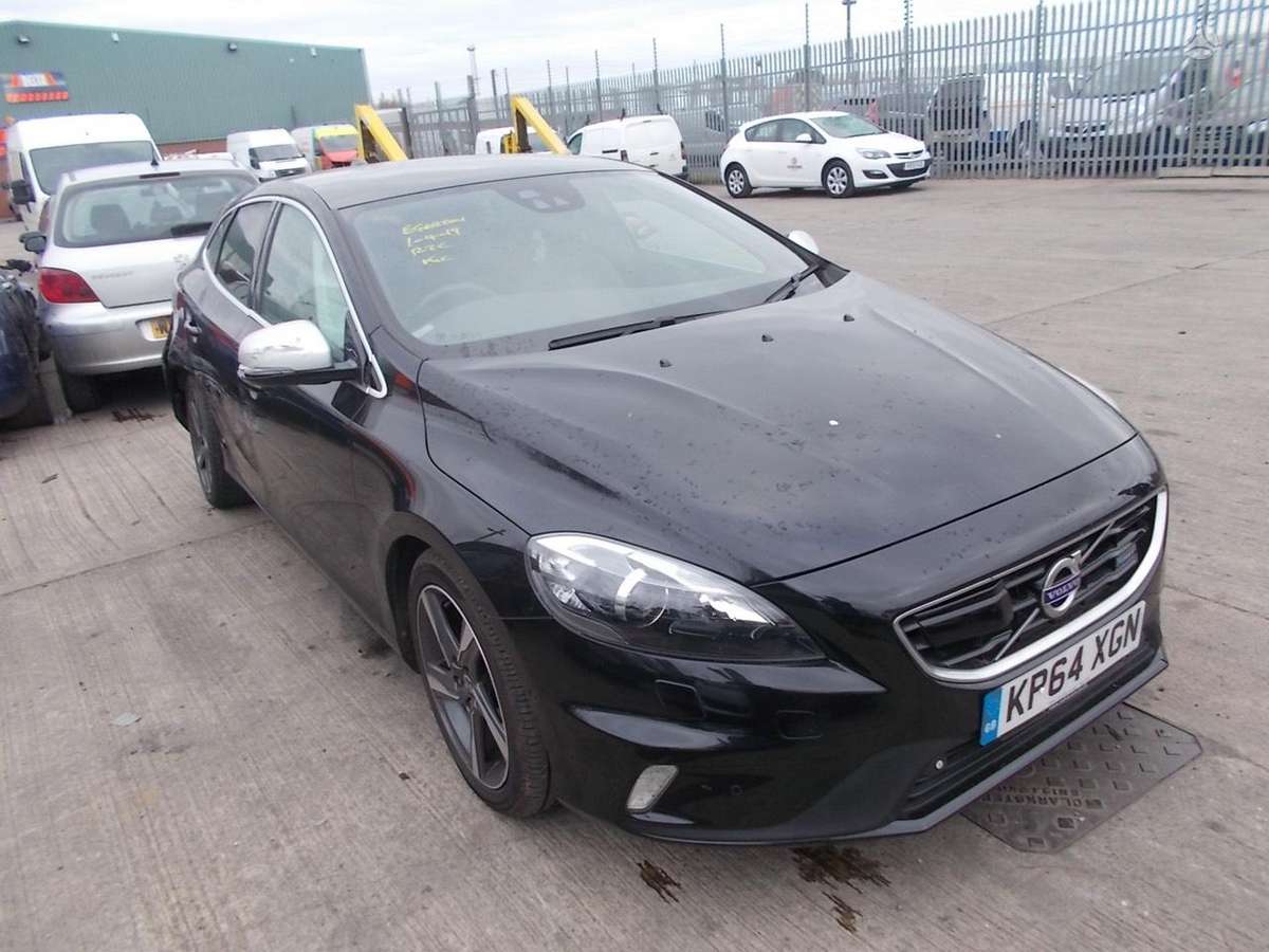 Volvo V40 Dalimis is anglijos r design