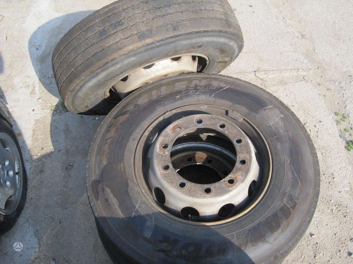 Yokohama, всесезонные 295/80 R22,5