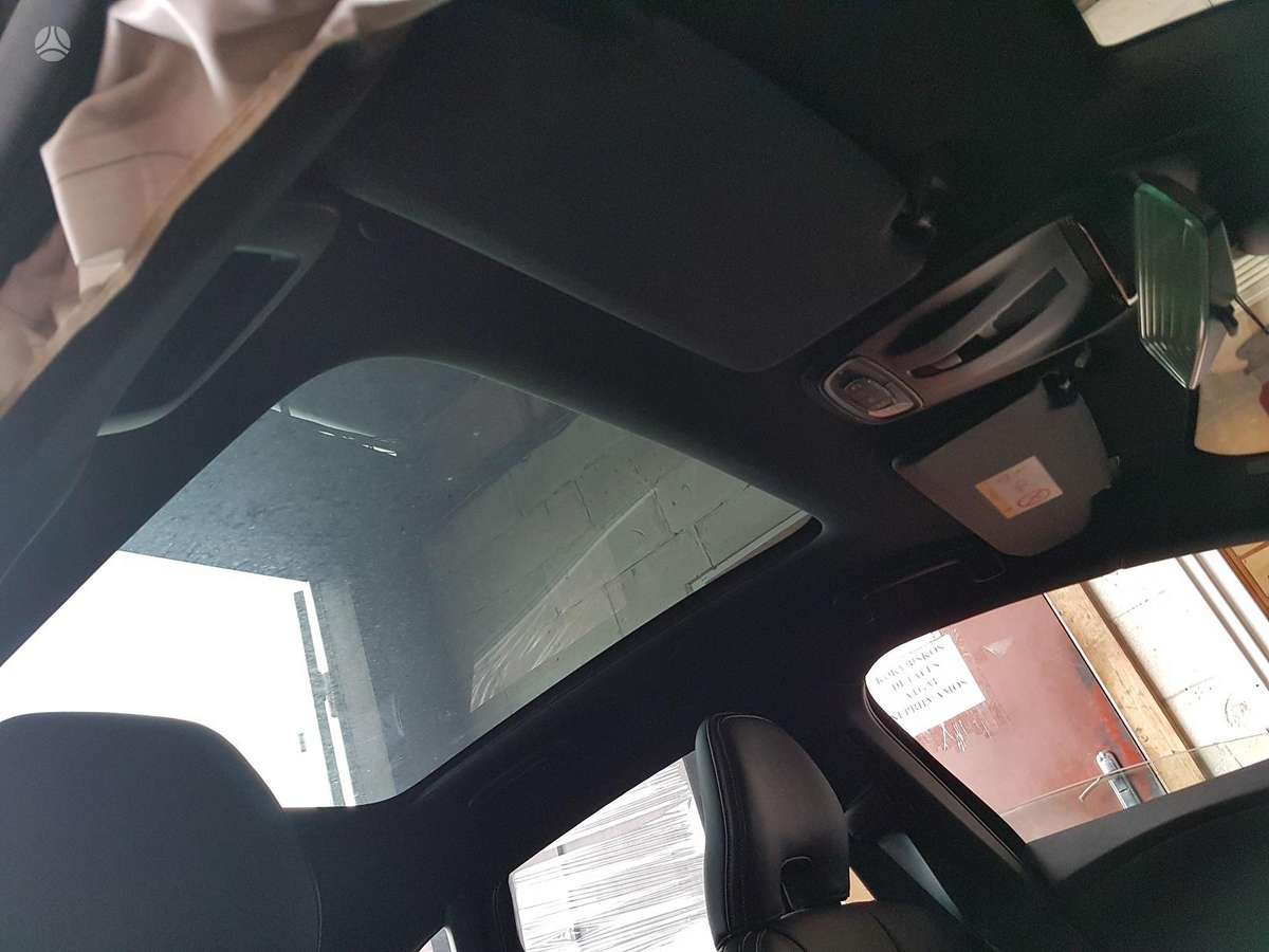 Volvo V40 Dalimis is anglijos r design