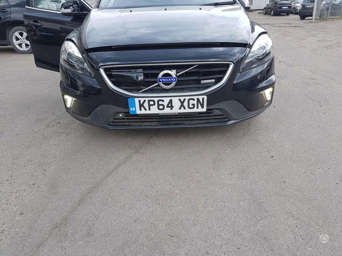 Volvo V40 Dalimis is anglijos r design