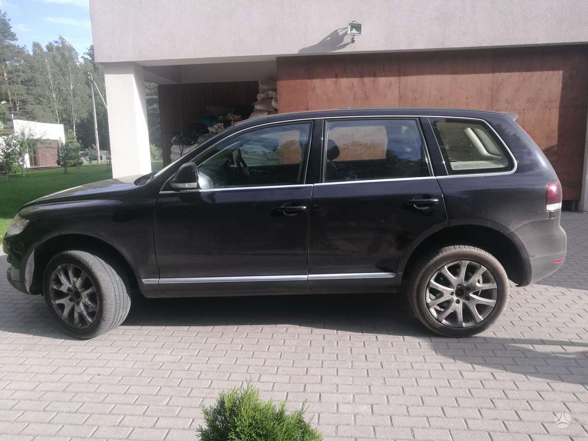 Volkswagen Touareg dalimis
