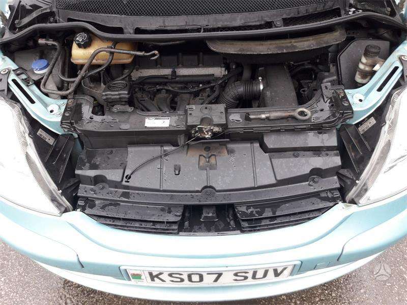 Citroen C8, rfj, dalimis. Variklis deze ok