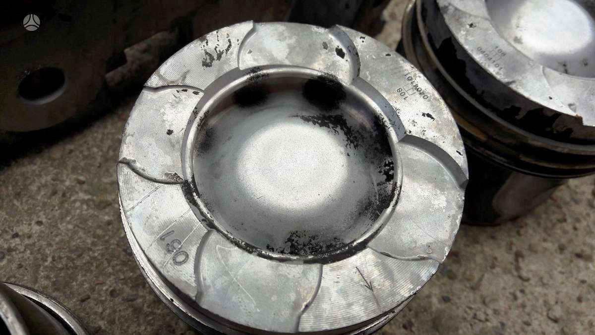 Peugeot 4008, 4N13, variklio detalės