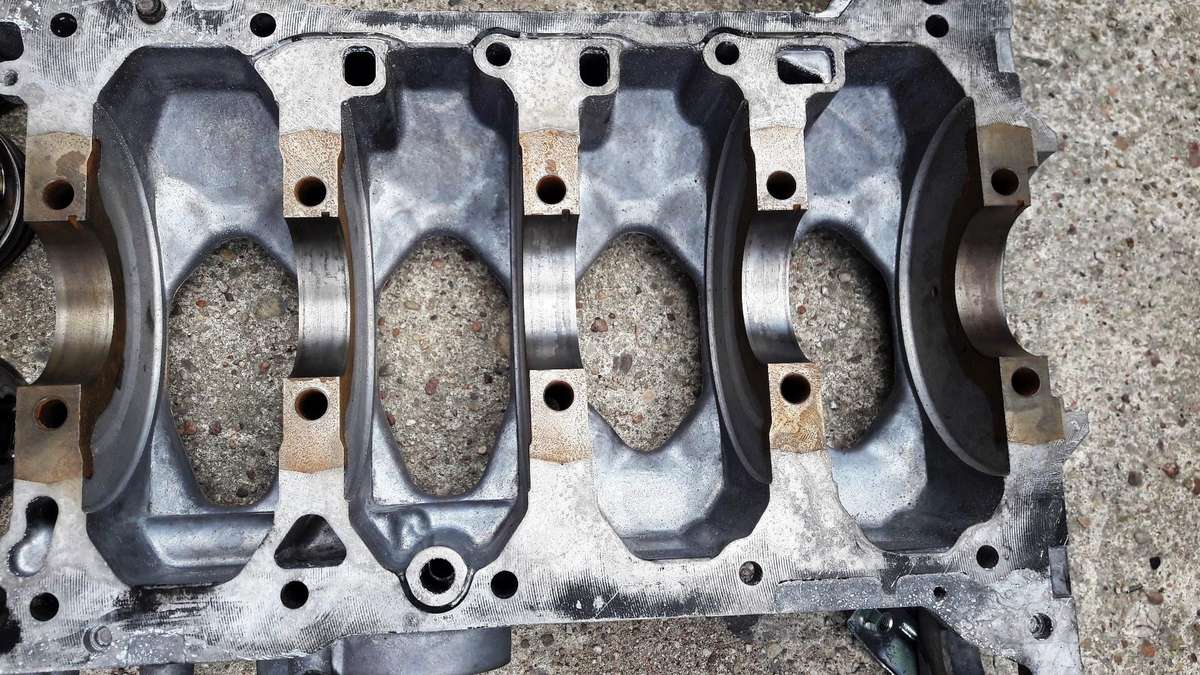 Peugeot 4008, 4N13, variklio detalės