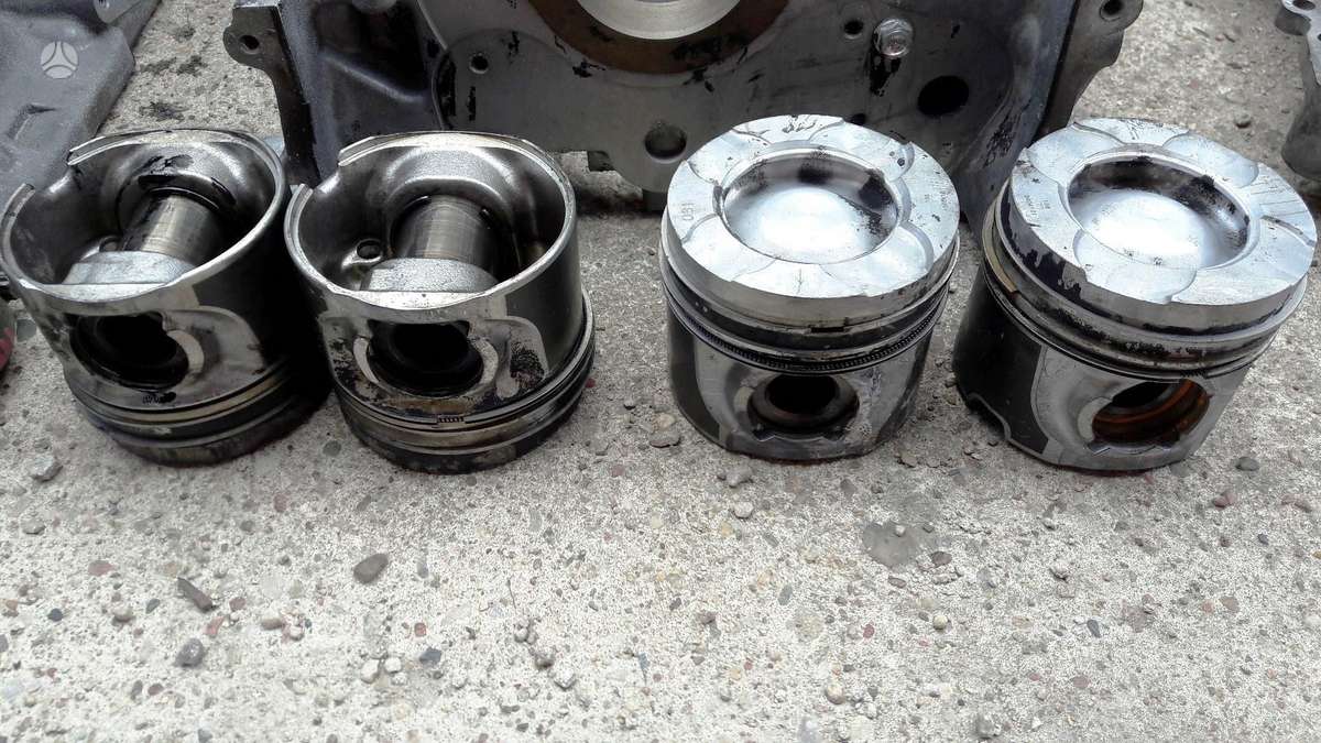 Peugeot 4008, 4N13, variklio detalės