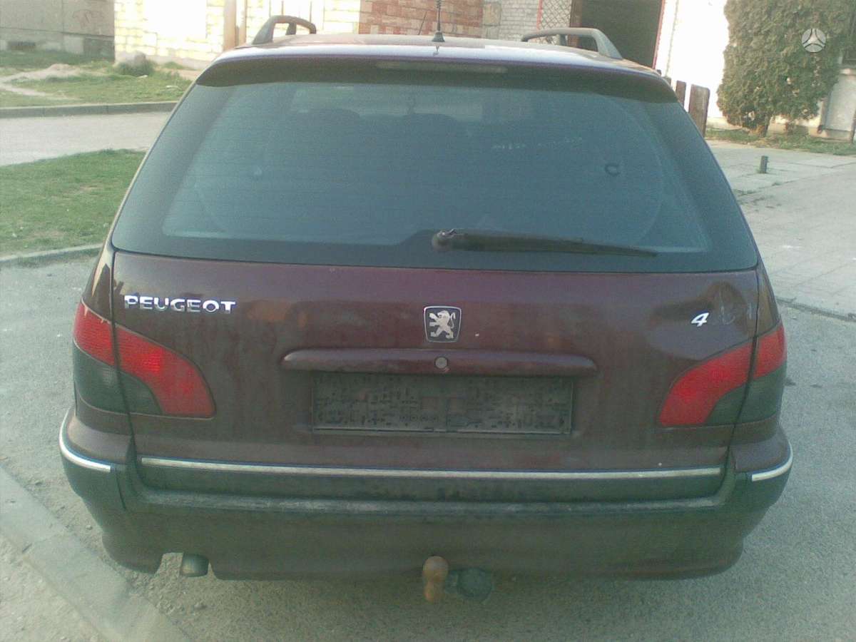 Peugeot 406 dalimis