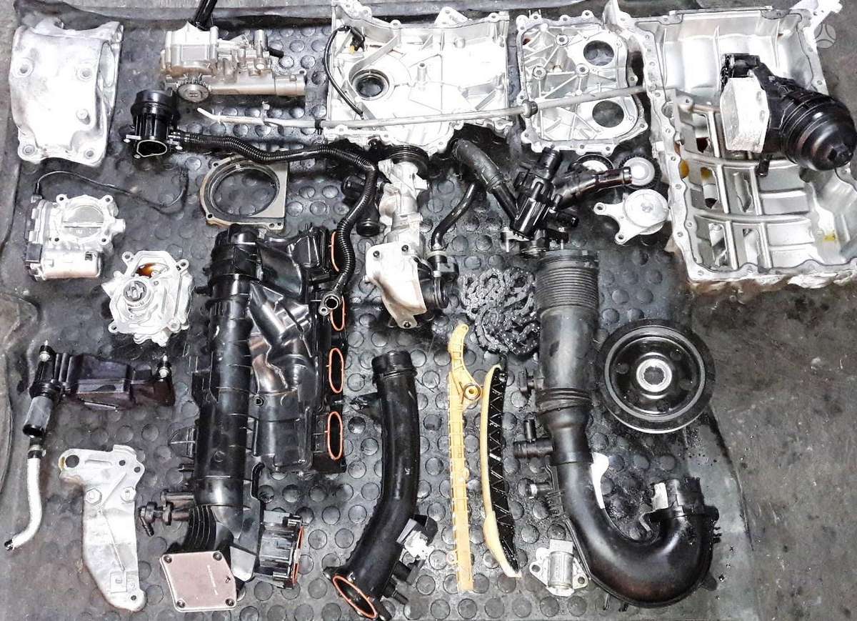 Mercedes-Benz CLA klasė, M270, engine parts