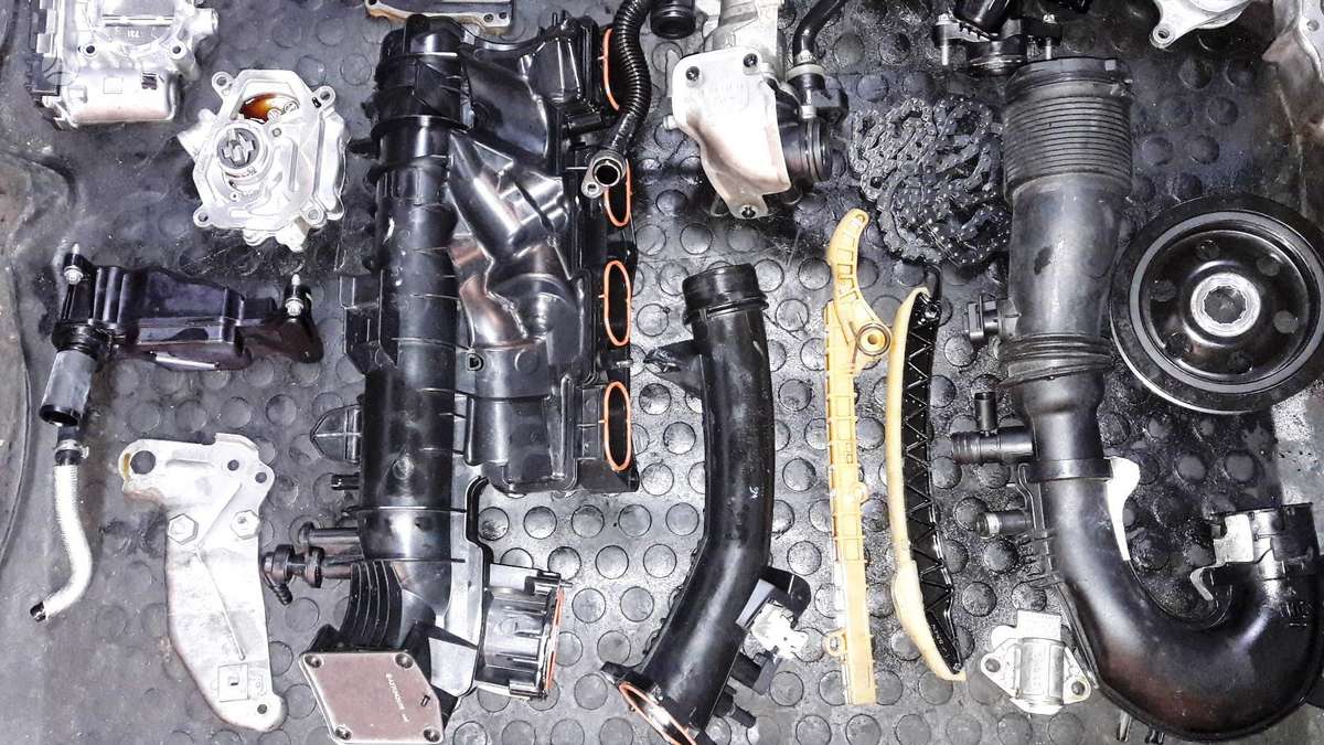 Mercedes-Benz CLA klasė, M270, engine parts