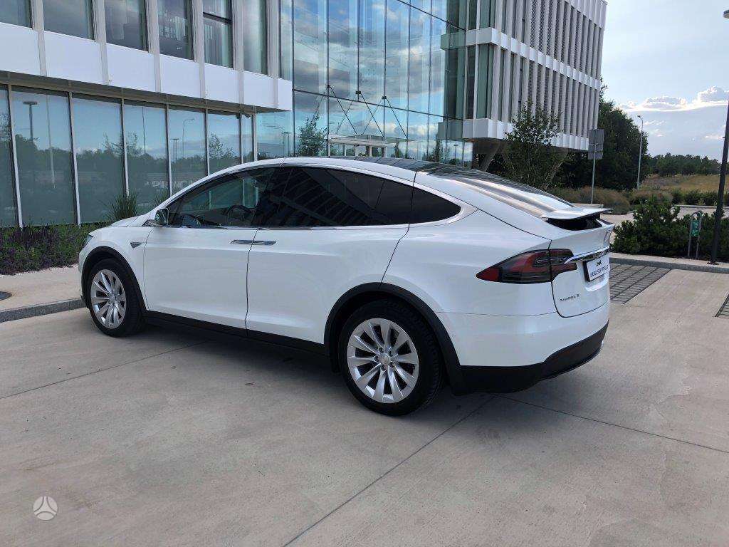 Tesla Model X, off-road / crossover