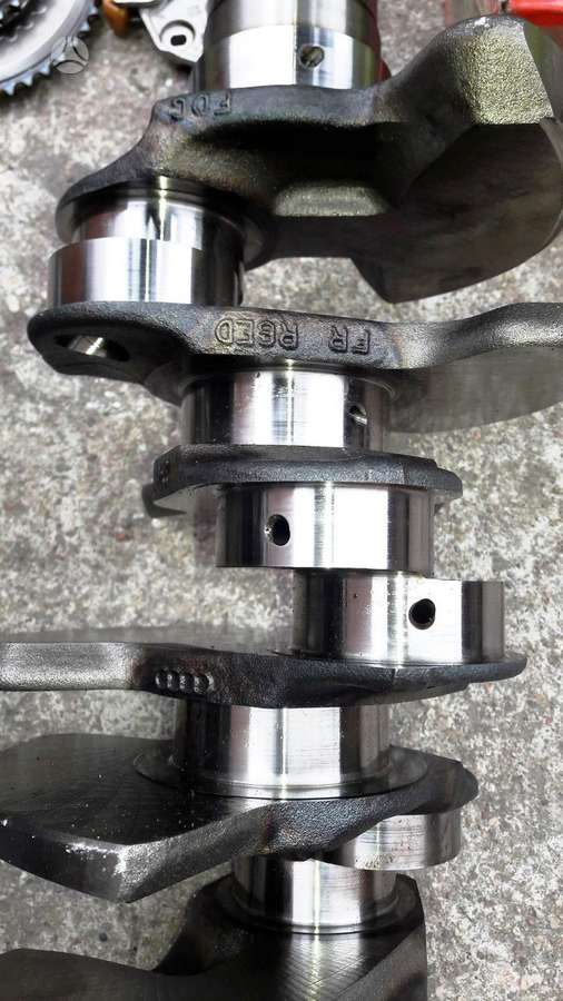 Audi A8, CRE, variklio detalės
